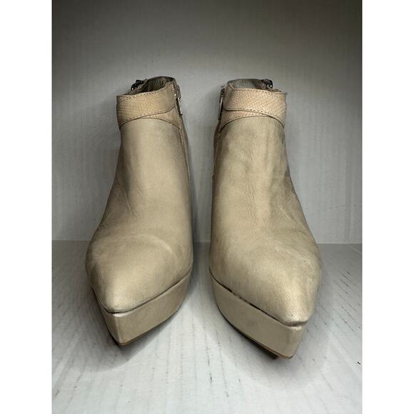 Gianni Bini Size 8 Lollie Closed Toe Stilleto High Heel Stilleto Pumps Taupe - Picture 3 of 12